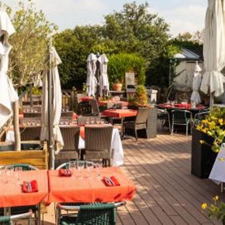 Auberge De La Garenne Saint-Remy-l'Honore Esterno foto